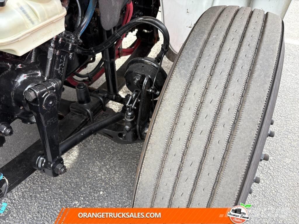 Freightliner M2 Važiuoklė su kabina