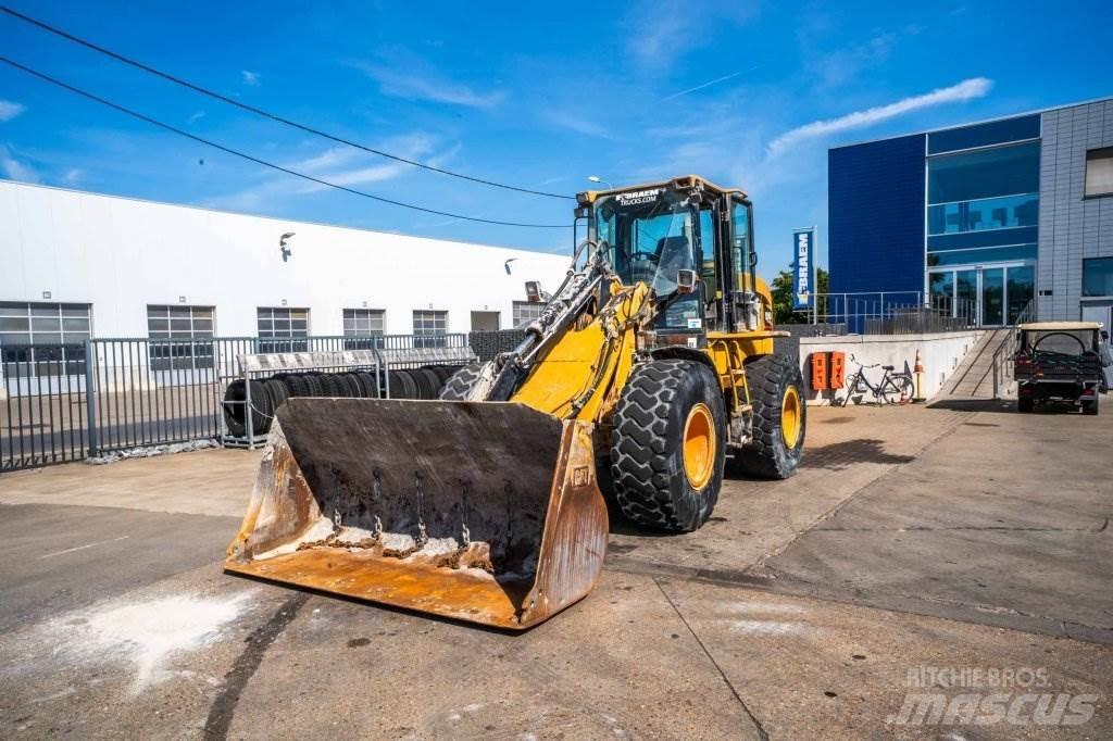 CAT 924G // GODET 3m3 Naudoti ratiniai krautuvai