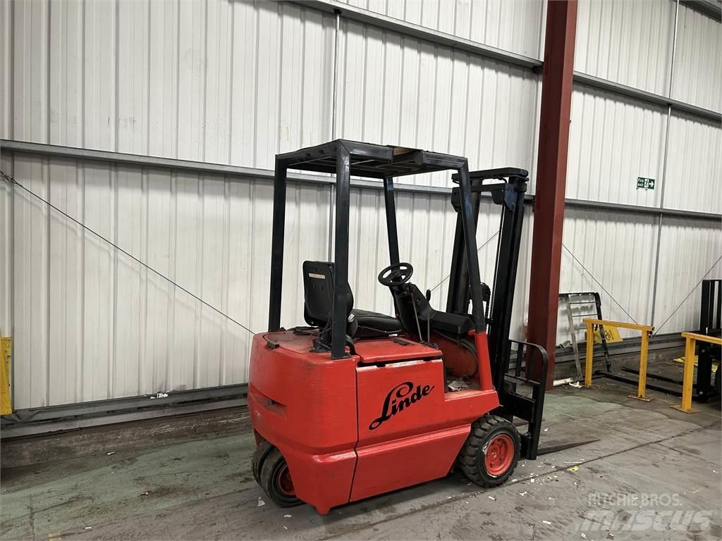 Linde E18 Elektriniai šakiniai krautuvai