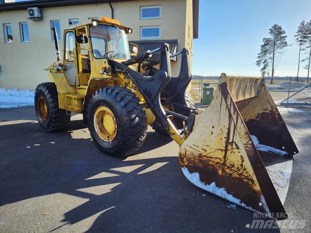 Volvo BM LM846 Naudoti ratiniai krautuvai