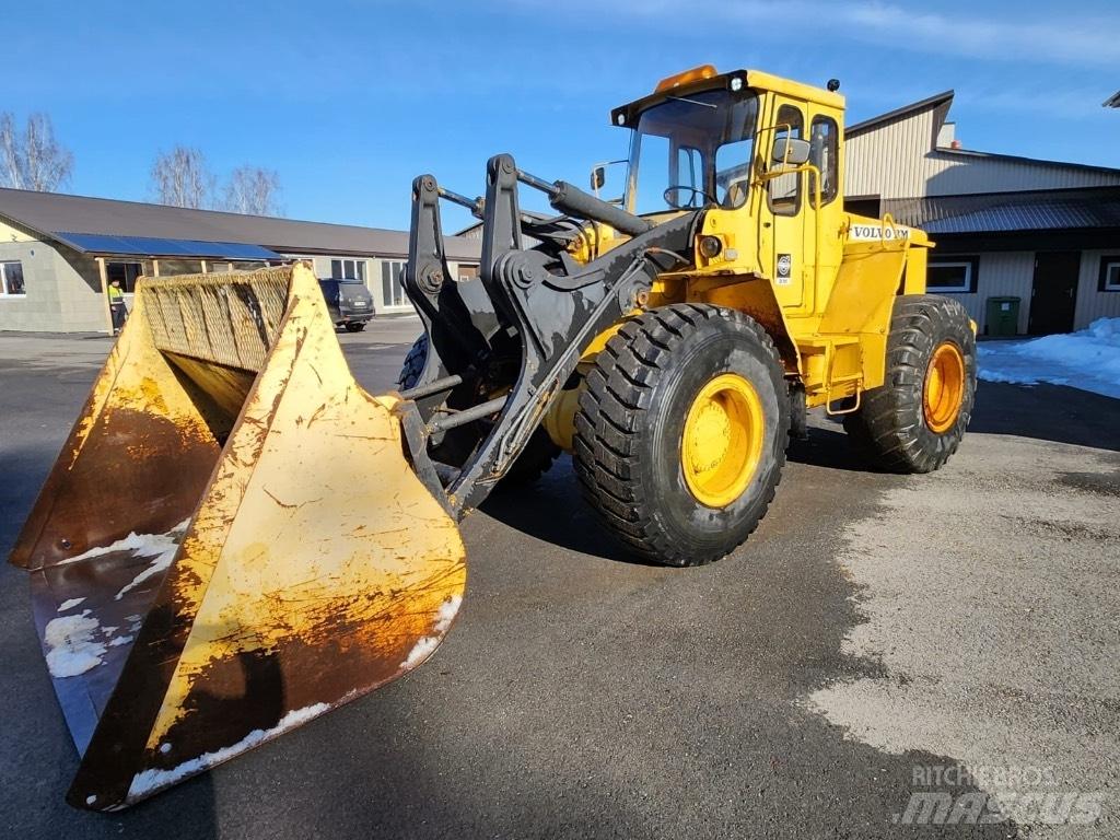 Volvo BM LM846 Naudoti ratiniai krautuvai