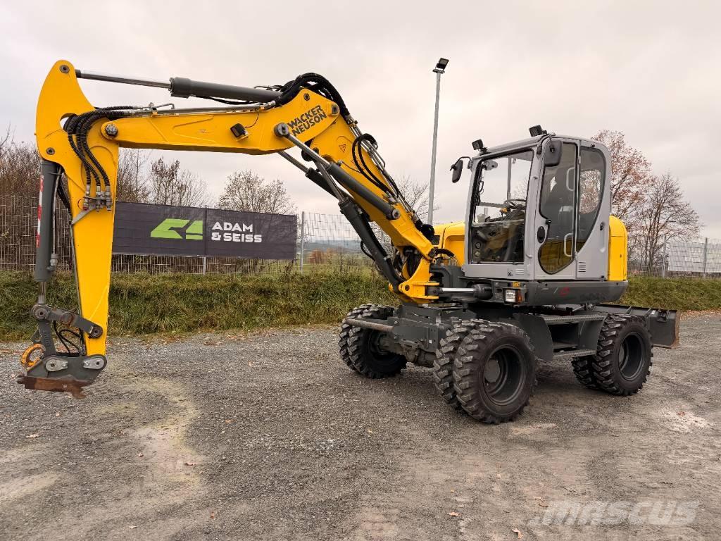 Wacker Neuson EW100 Ratiniai ekskavatoriai