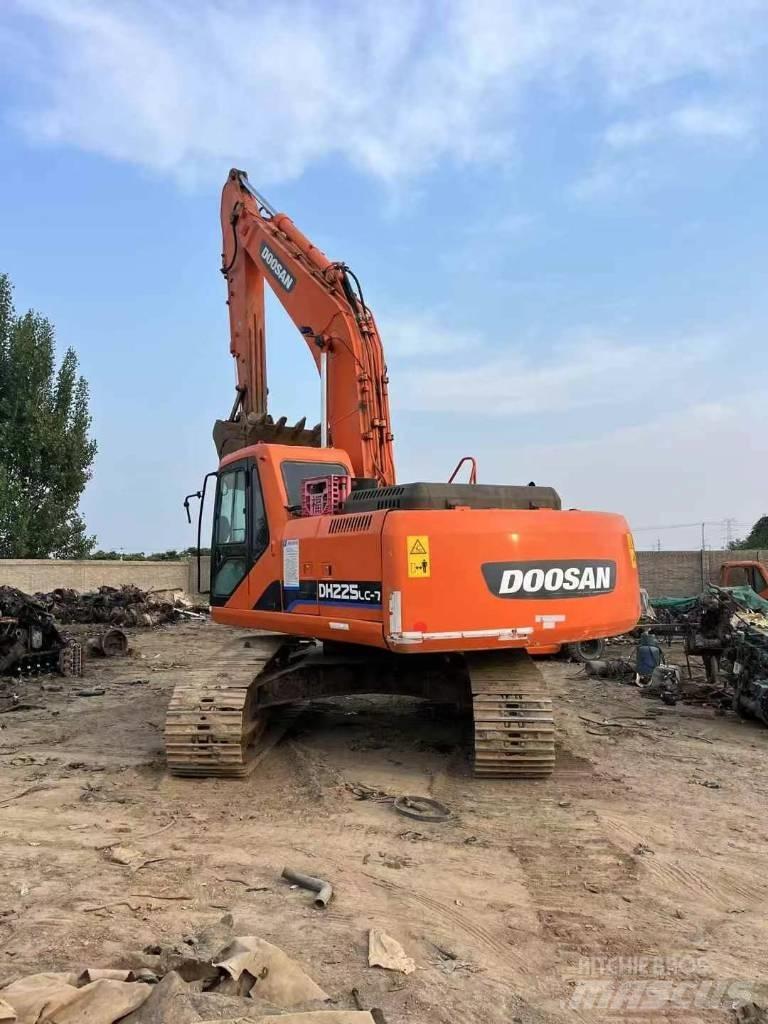 Doosan DH 225 LC-9 Vikšriniai ekskavatoriai