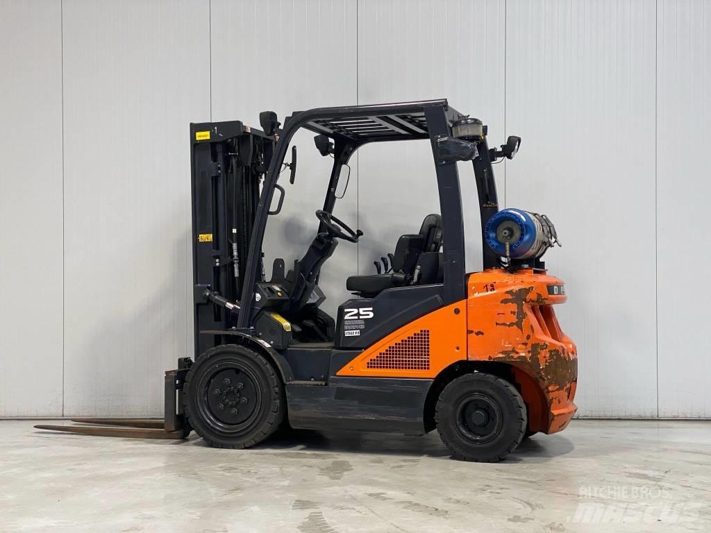 Doosan G25N-7 LPG (dujiniai) krautuvai