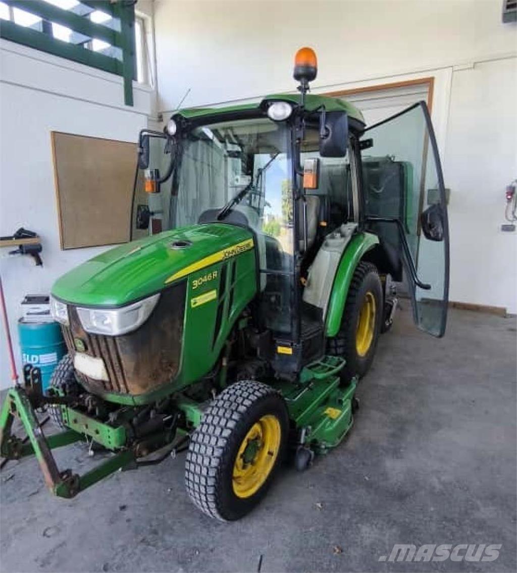 John Deere 3046R Naudoti kompaktiški traktoriai