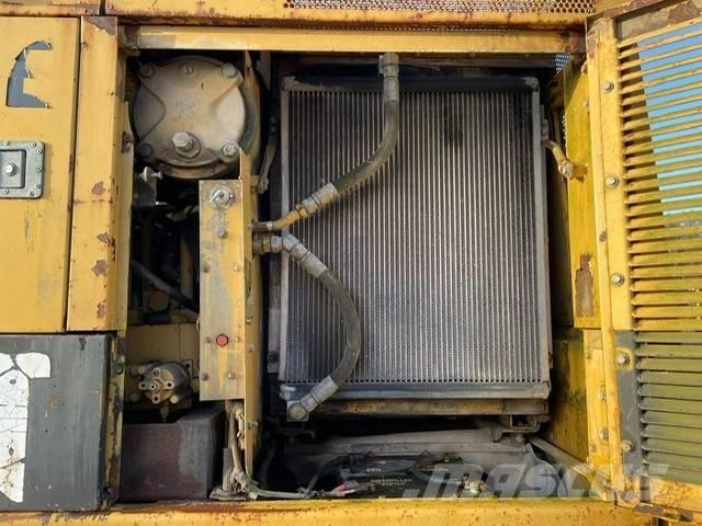 CAT 231 D Vikšriniai ekskavatoriai