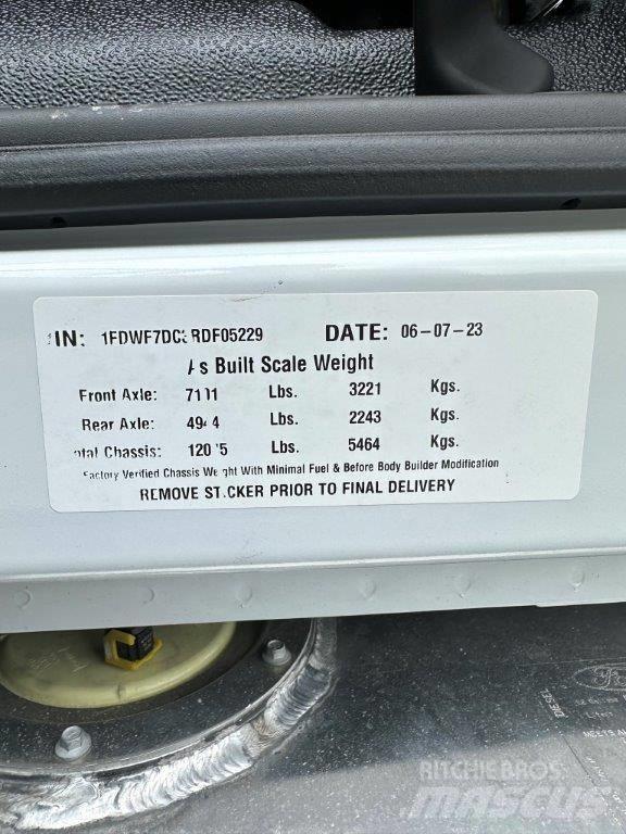Ford F-750 Važiuoklė su kabina