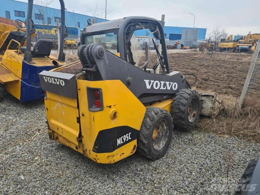 Volvo MC 95 C Krautuvai su šoniniu pasukimu