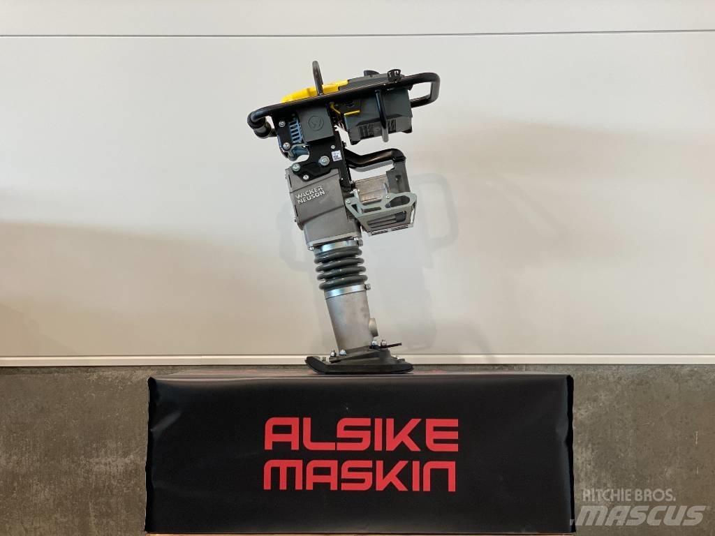Wacker Neuson AS50e Plūktuvai