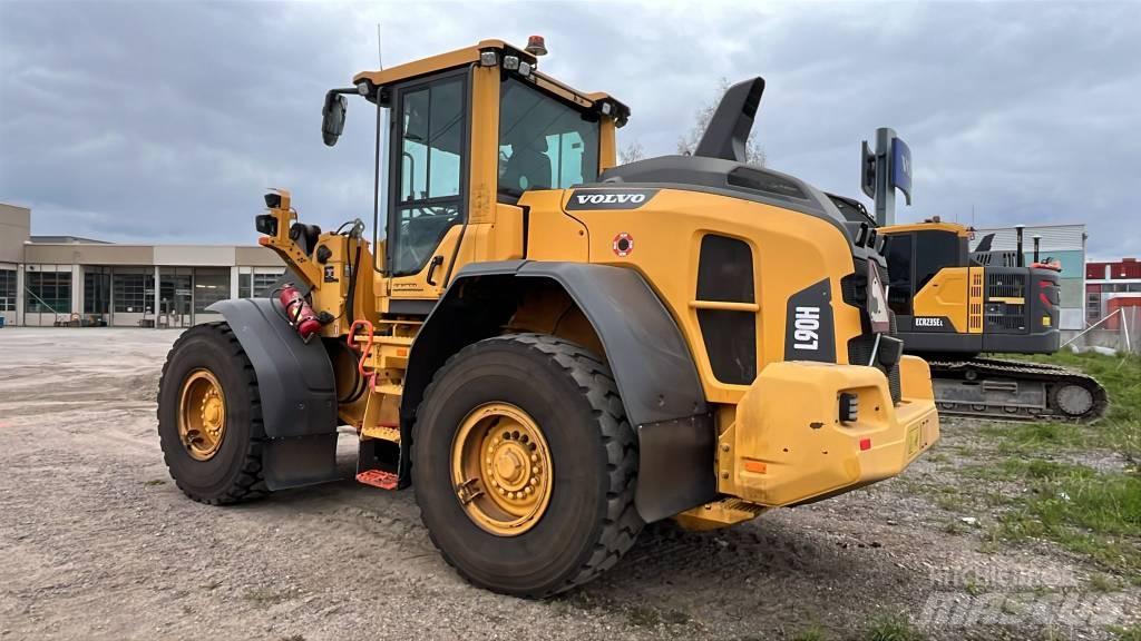 Volvo L 90 H Naudoti ratiniai krautuvai