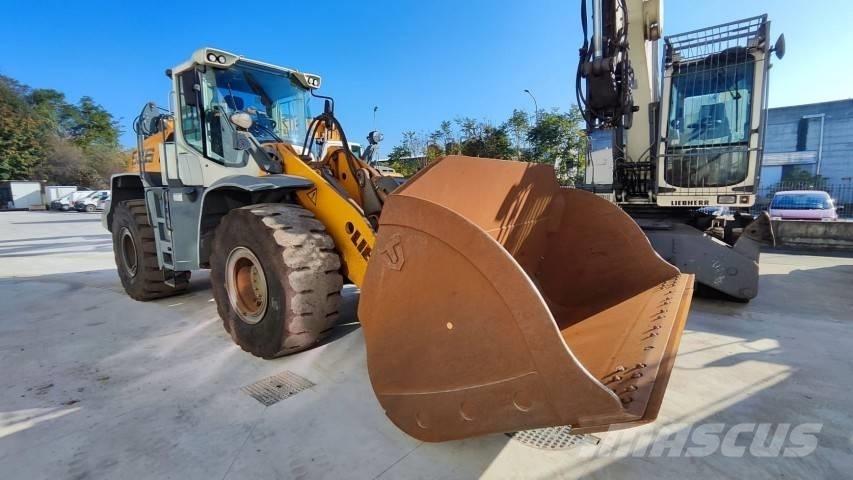Liebherr L 556 Naudoti ratiniai krautuvai