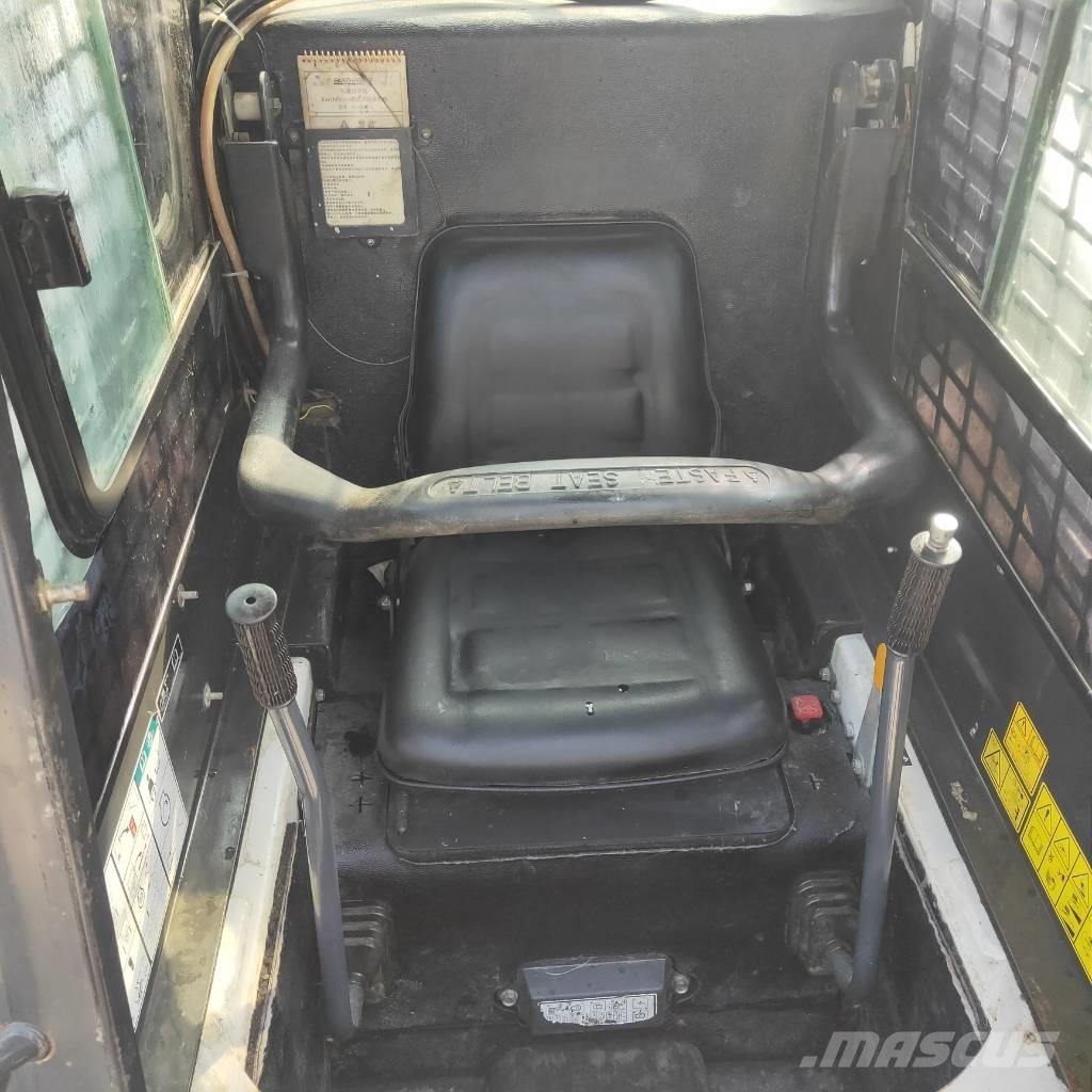 Bobcat S16 Krautuvai su šoniniu pasukimu