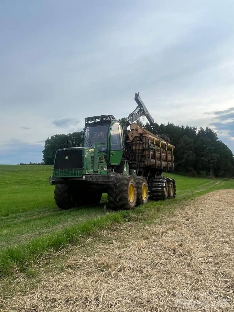 John Deere 1110E Naudoti miškovežiai (Forvarderiai)
