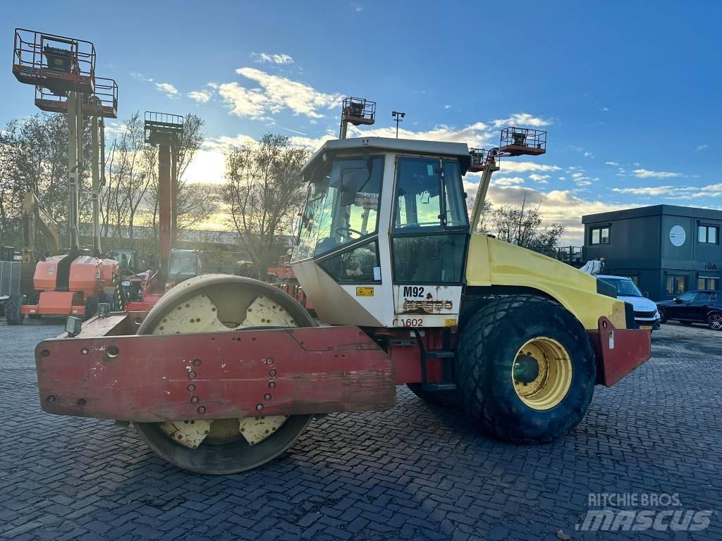 Dynapac CA 602 D Vieno būgno volai