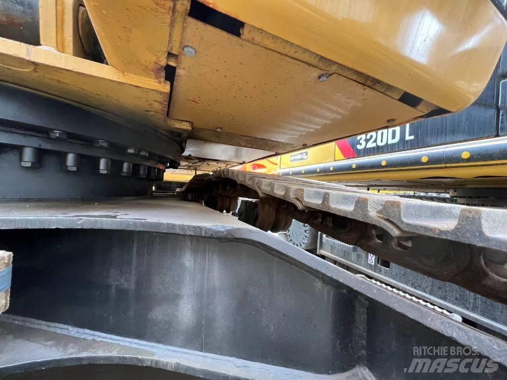 CAT 325 C Vikšriniai ekskavatoriai