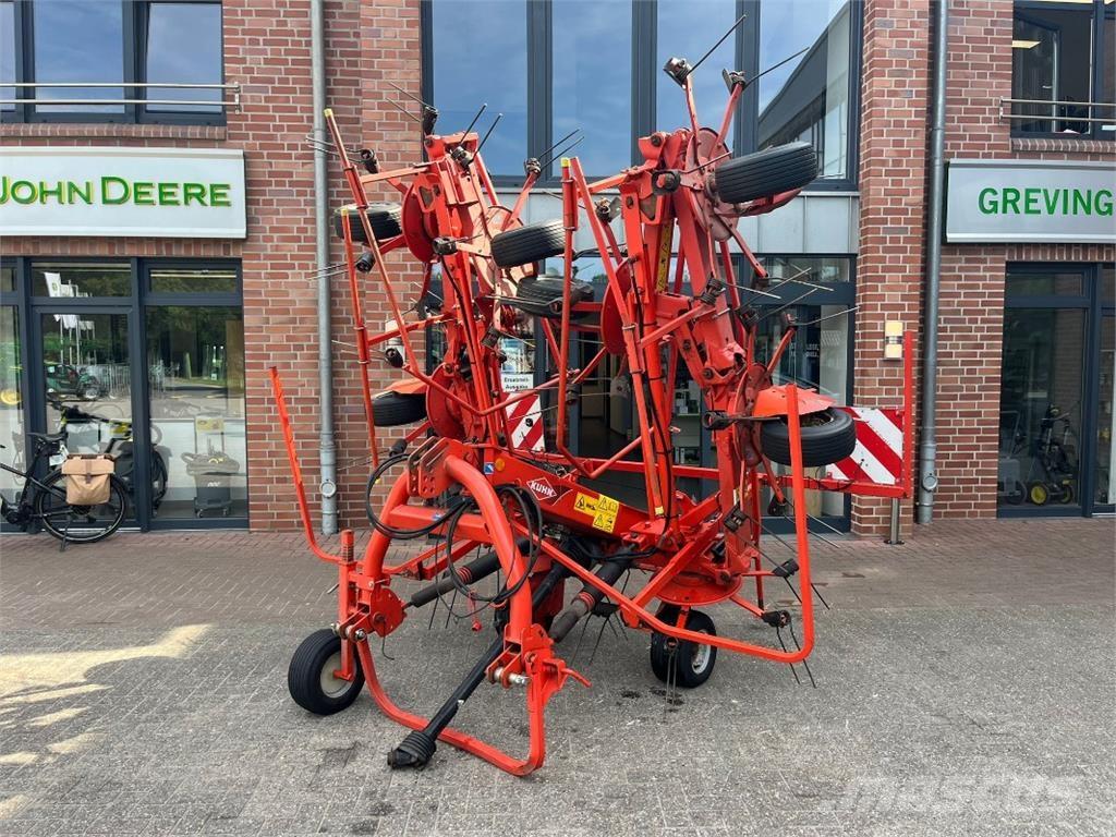 Kuhn GF8702 defekt Šieno grėbliai ir vartytuvai