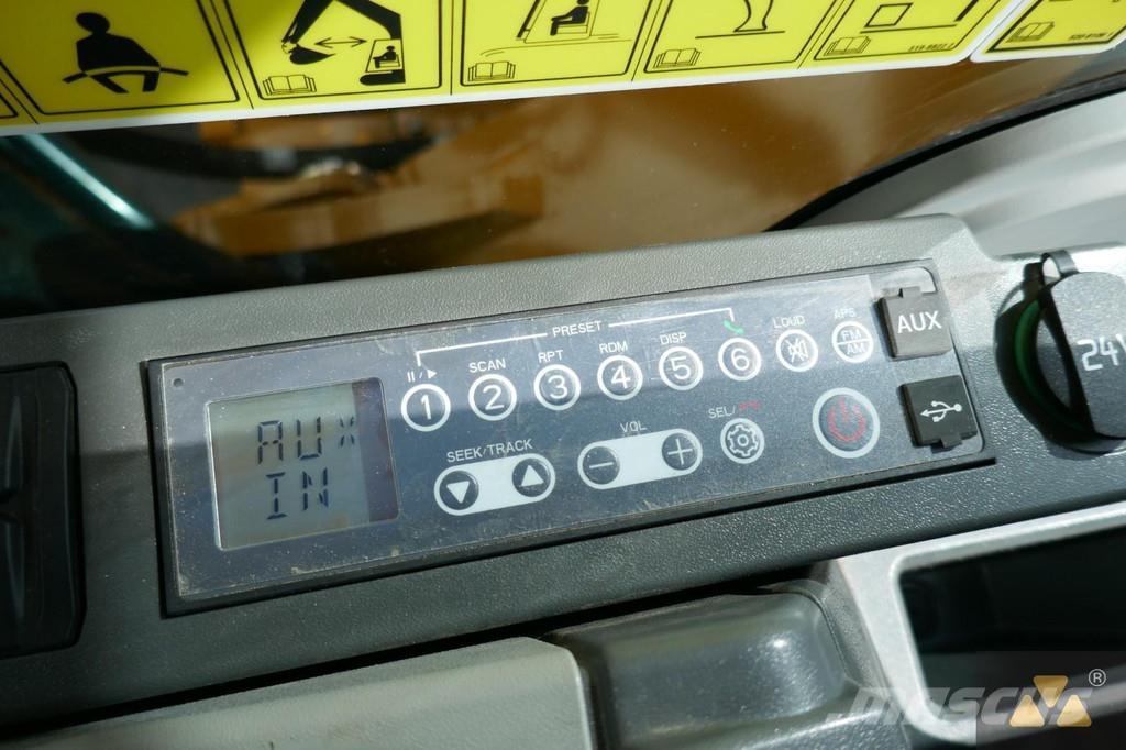 CAT 352 Vikšriniai ekskavatoriai