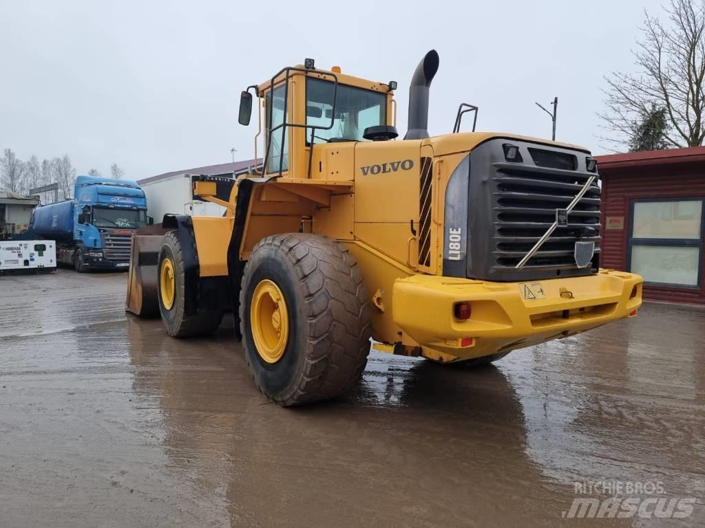 Volvo L180 E Naudoti ratiniai krautuvai
