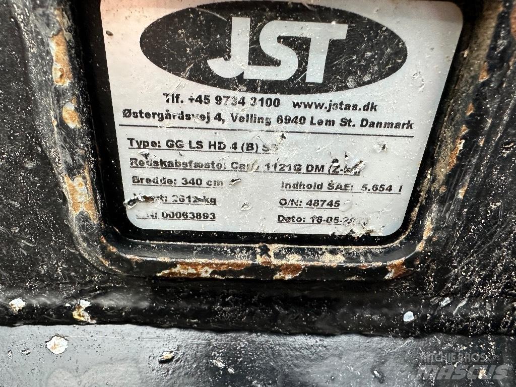 CASE 1121 G Naudoti ratiniai krautuvai
