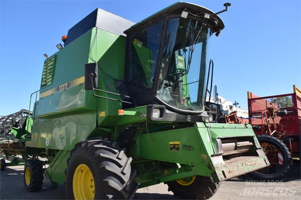 John Deere 1177 Derliaus nuėmimo kombainai