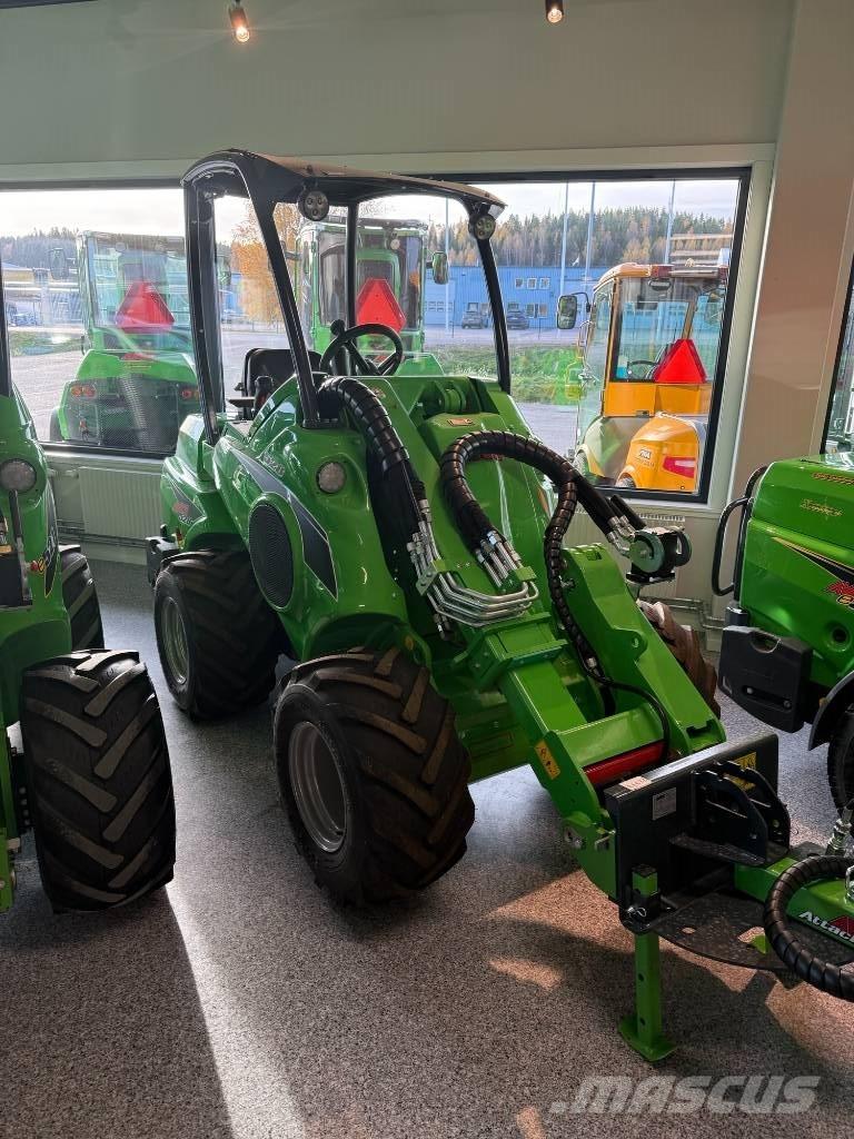 Avant 528 Krautuvai su šoniniu pasukimu