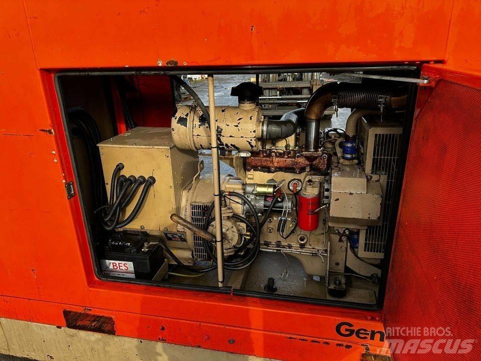 Cummins 30 KVA Dyzeliniai generatoriai