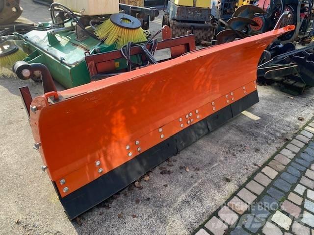 Agromet 220 Sniego peiliai ir valytuvai