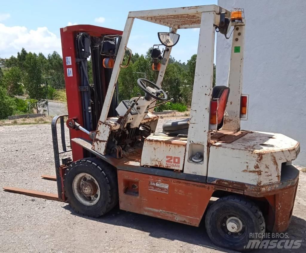 Nissan EH02A20U Dyzeliniai krautuvai