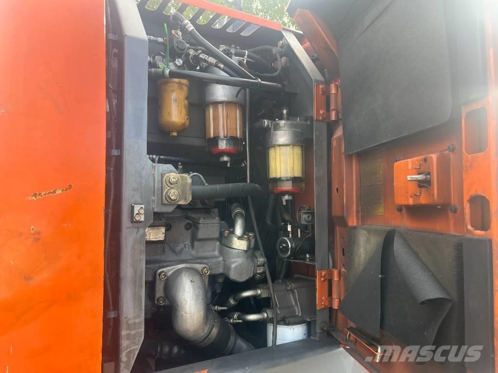 Hitachi ZX 145 W-3 Ratiniai ekskavatoriai
