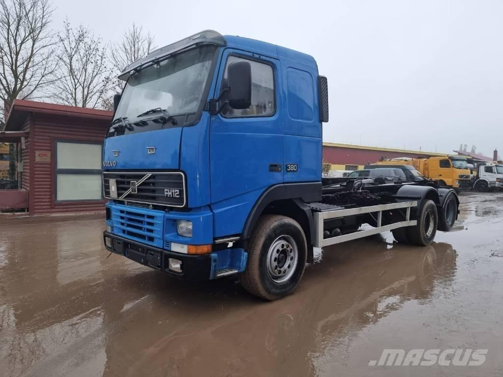 Volvo FH 12 Sunkvežimiai su keliamuoju kabliu
