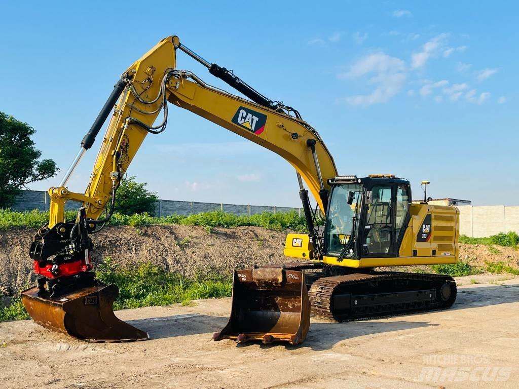 CAT 323 Vikšriniai ekskavatoriai