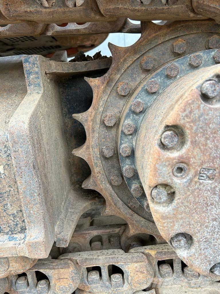 Hitachi ZX 225 US LC Vikšriniai ekskavatoriai