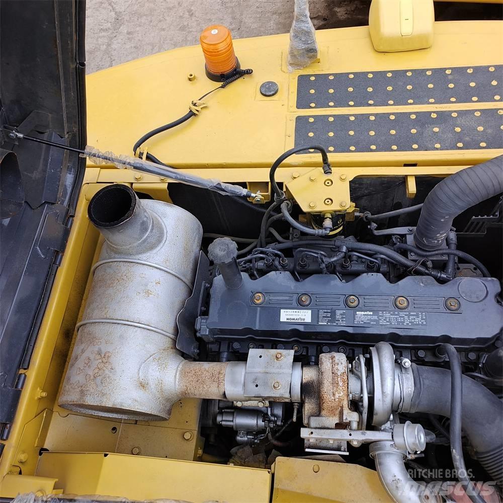 Komatsu PC 220-8 Vikšriniai ekskavatoriai