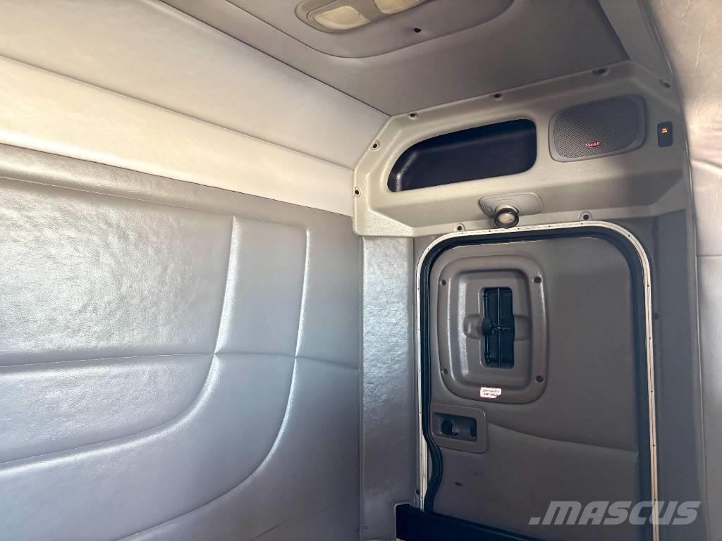 Peterbilt 367 Naudoti vilkikai