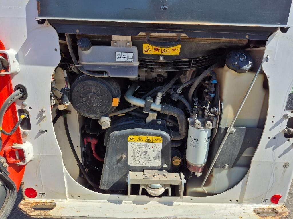 Bobcat T 64 Krautuvai su šoniniu pasukimu