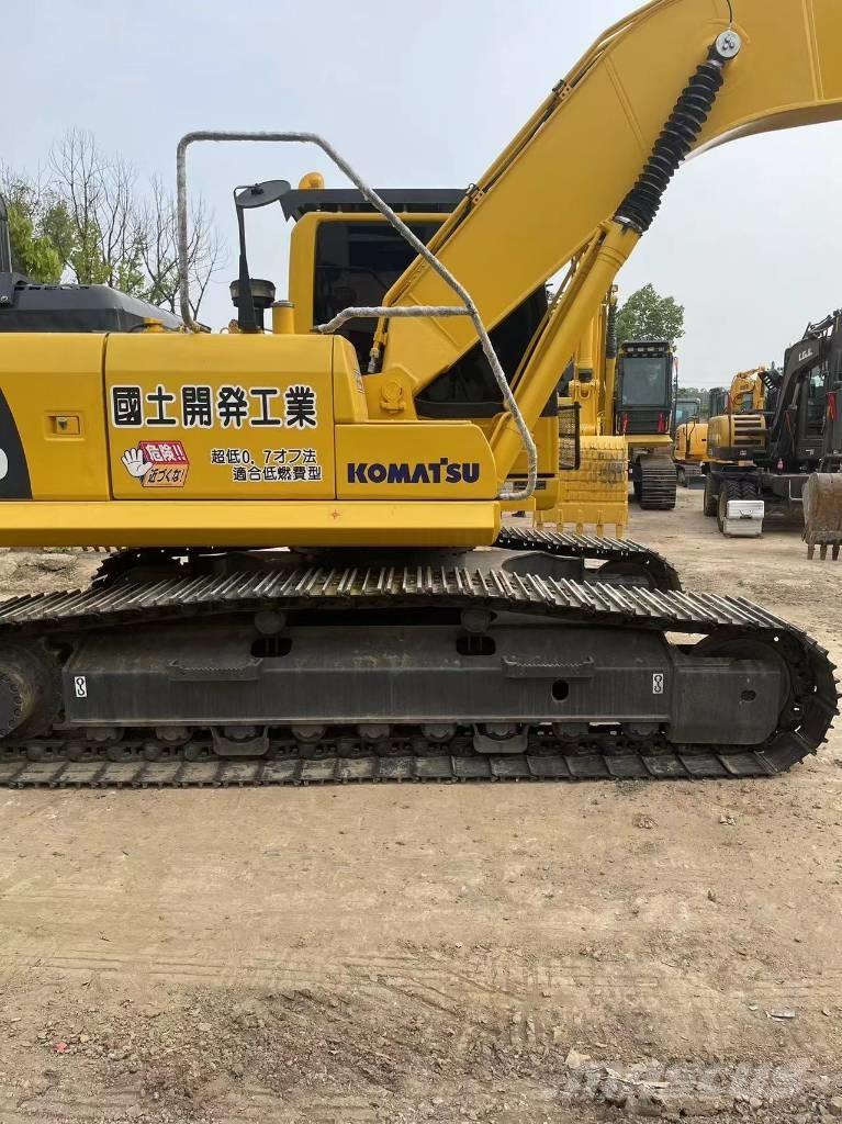 Komatsu PC 200-8 Vikšriniai ekskavatoriai