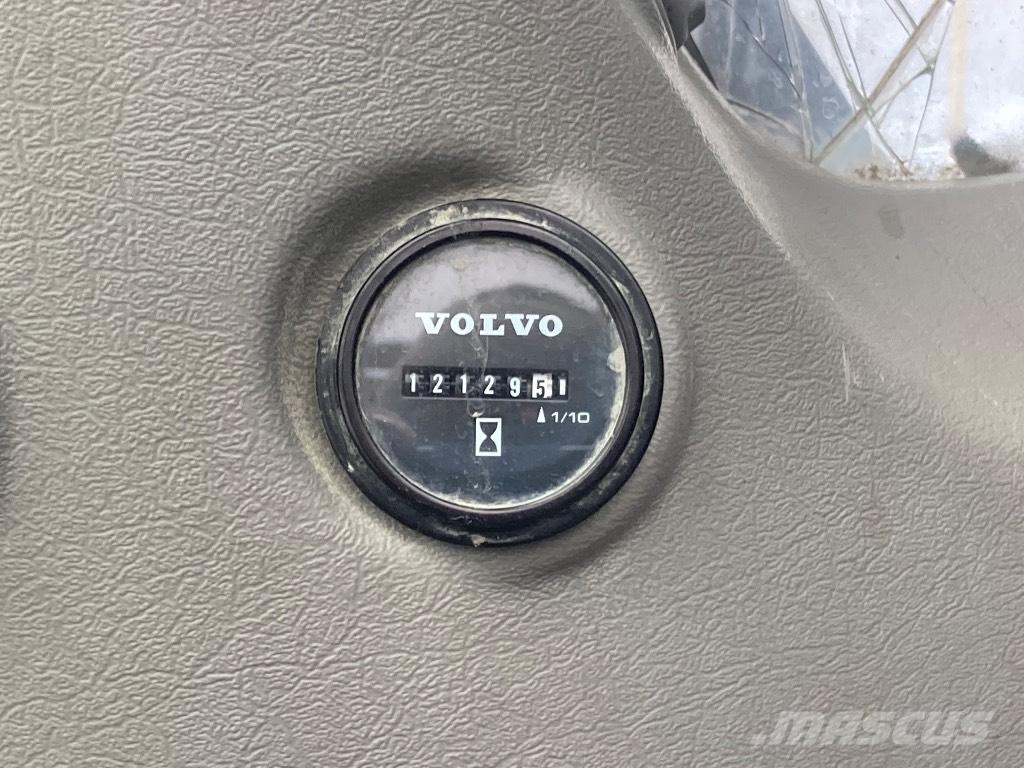 Volvo EC 300 D Vikšriniai ekskavatoriai