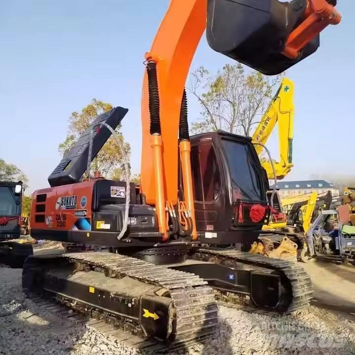 Hitachi ZX200 Vikšriniai ekskavatoriai