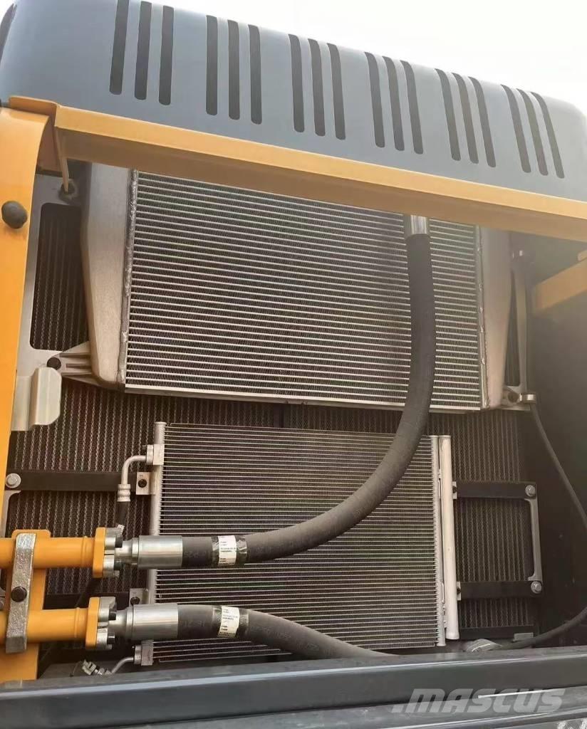 Hyundai 305LC Vikšriniai ekskavatoriai