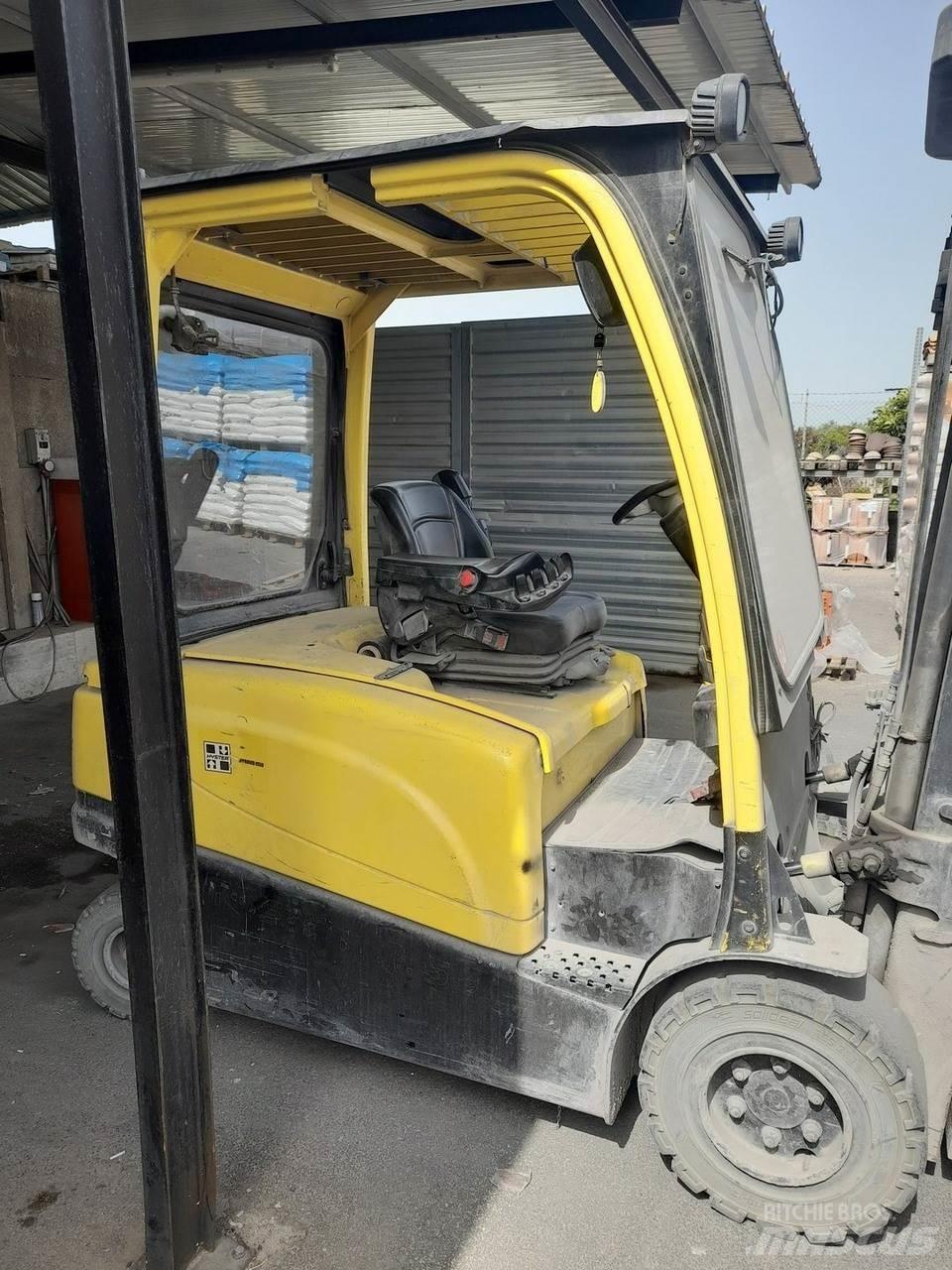 Hyster J2.5XN Elektriniai šakiniai krautuvai
