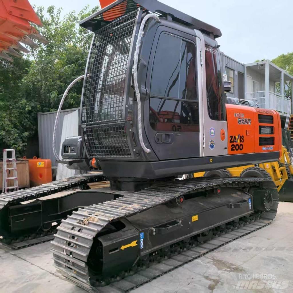 Hitachi ZX 200-3 G Vikšriniai ekskavatoriai