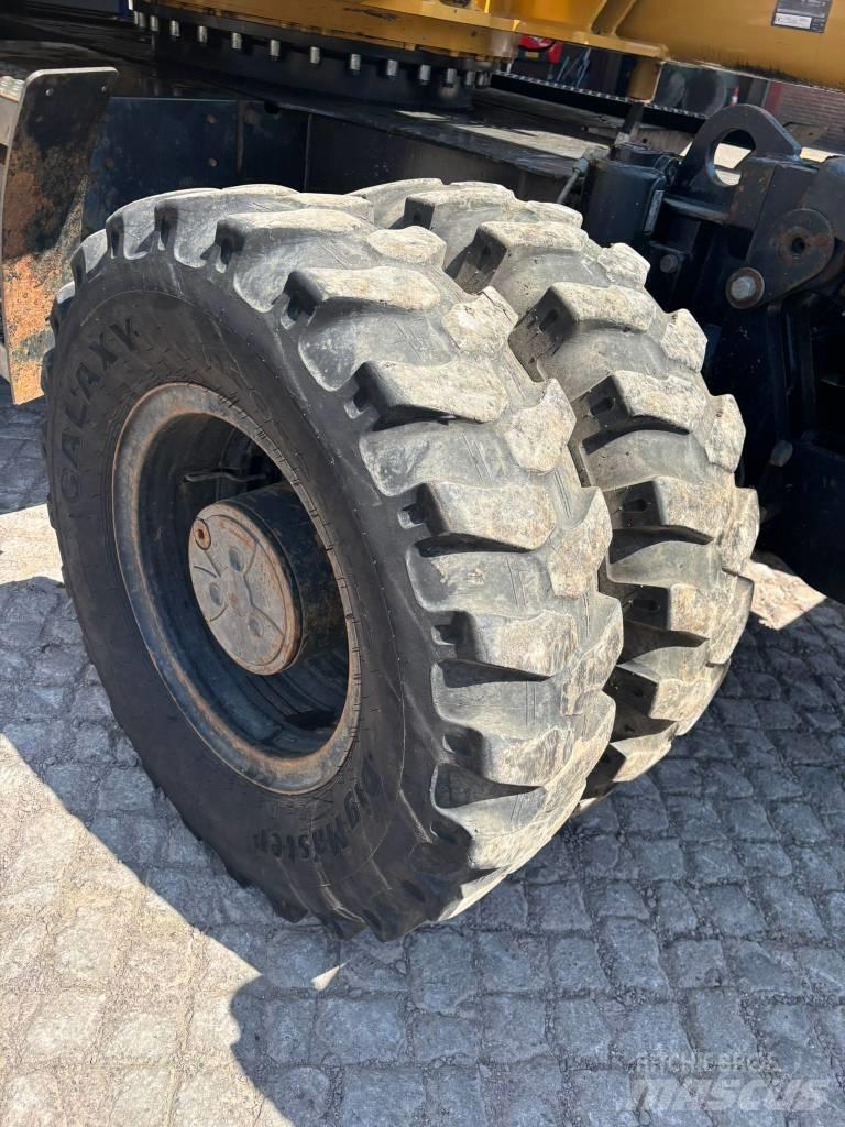 CAT M 313 D Ratiniai ekskavatoriai