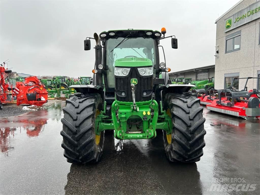 John Deere 6210R Traktoriai