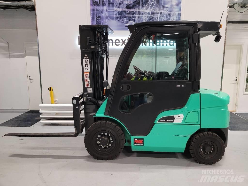 Mitsubishi FD25N3 Dyzeliniai krautuvai