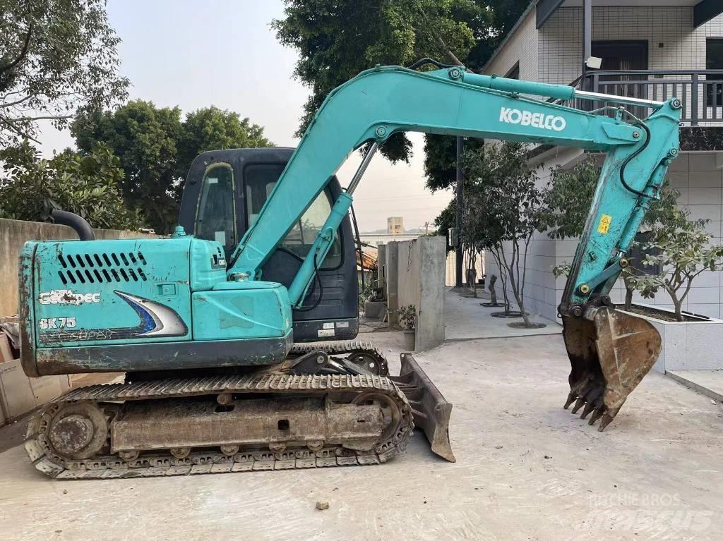 Kobelco SK 75 Vikšriniai ekskavatoriai