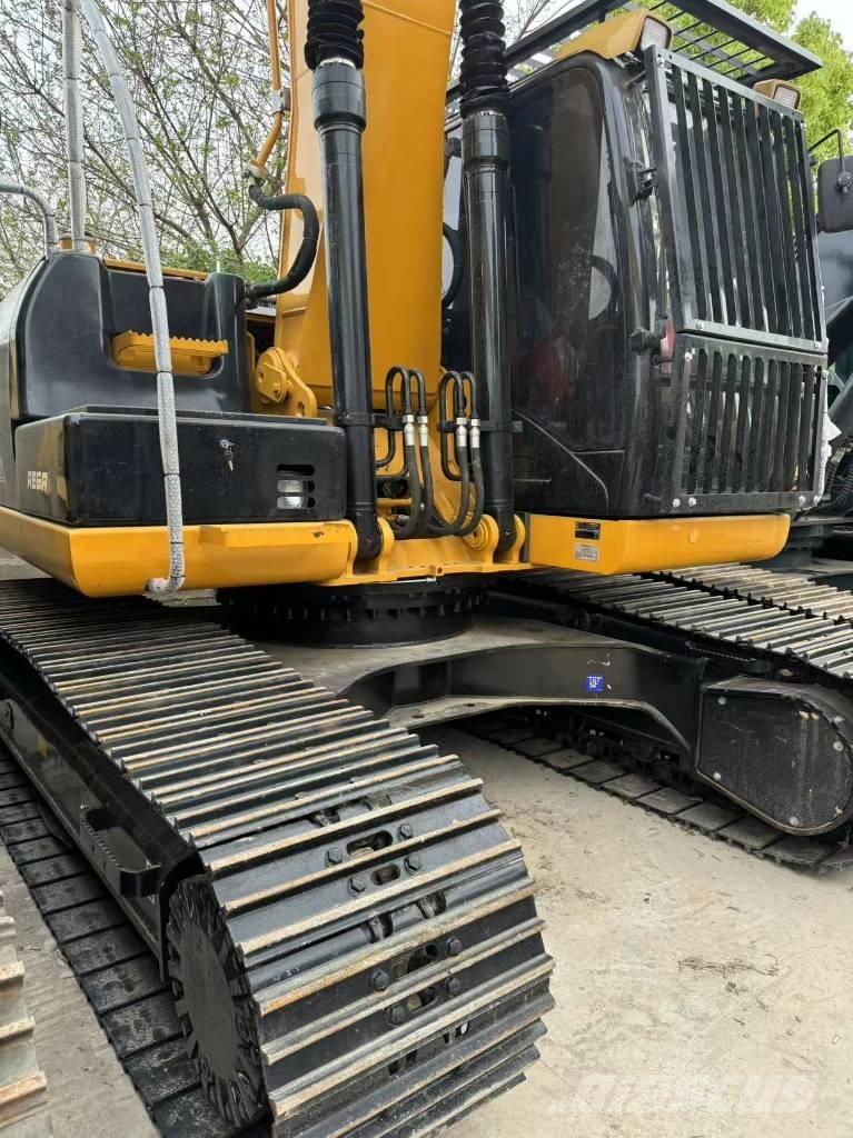 CAT 320 D Vikšriniai ekskavatoriai