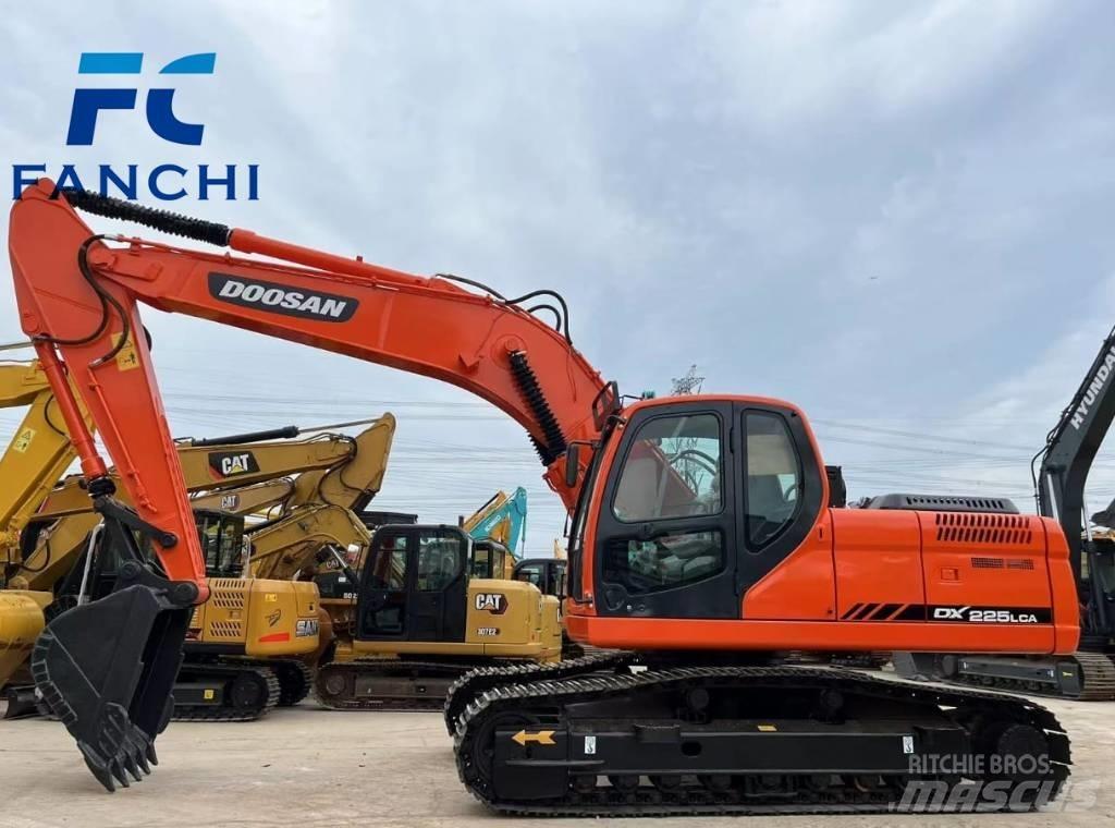 Doosan DX 225 LCA Vikšriniai ekskavatoriai