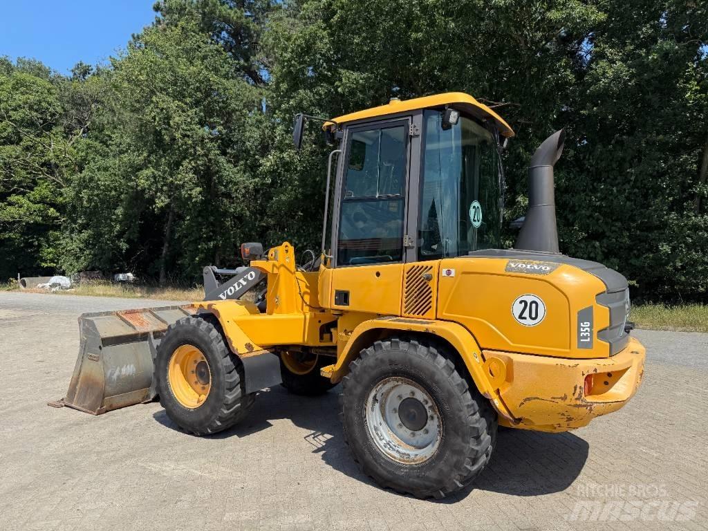 Volvo L 35 G Naudoti ratiniai krautuvai