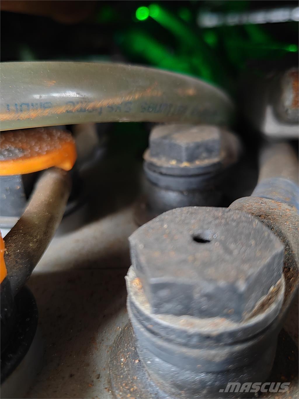 Still EXV14 Savaeigiai rietuvai