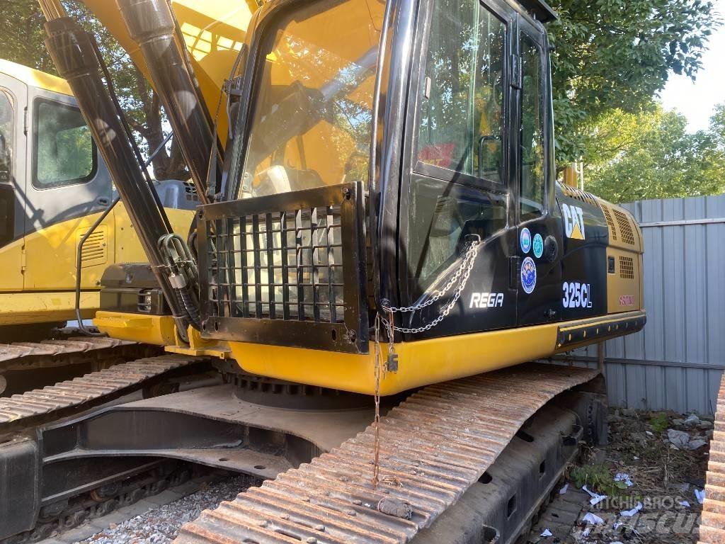 CAT 325 CL Vikšriniai ekskavatoriai